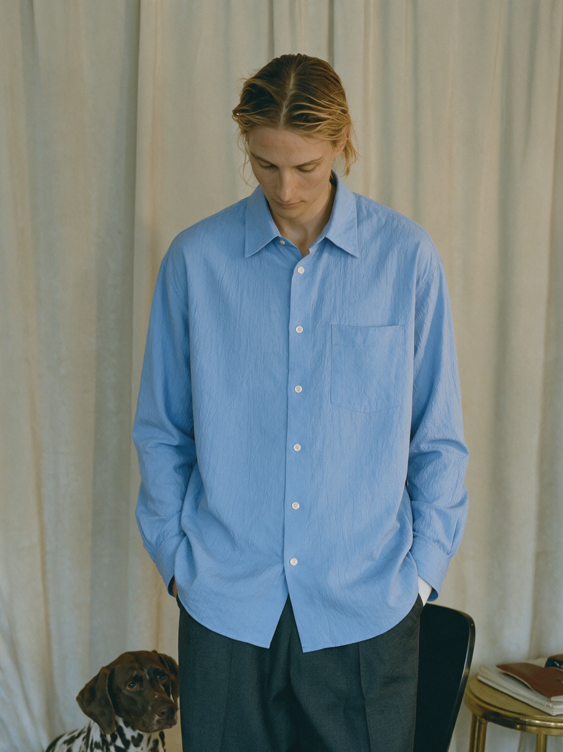 NO PANIC COFFEE Phoria shirt in bright blue – front view